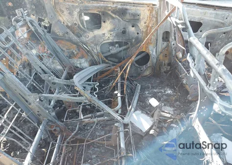 2017 Toyota Rav4 Se z USA, uszkodzony, nr VIN 2T3JFREV7HW647420